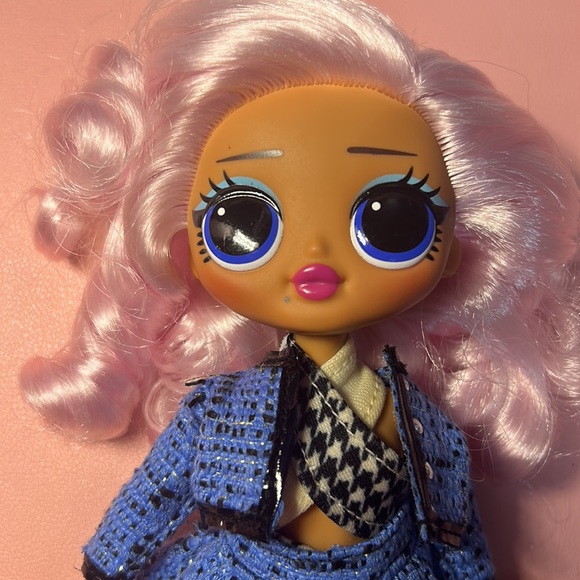 Lol OMG Uptown Girl Great Condition - Picture 2 of 5